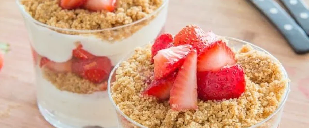 No-Bake-Strawberry-Cheesecake-Parfait-4-640x922